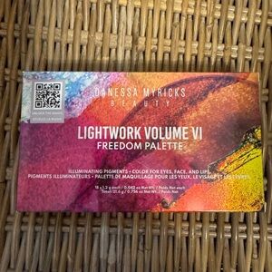 Danessa Myricks Beauty Lightwork Palette VI